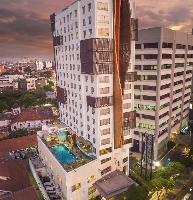 CROWN PRINCE Hotel Surabaya Managed by Midtown Indonesia-1