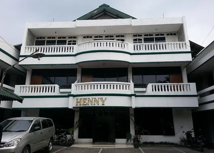 Henny Executive Homestay Surabaya
